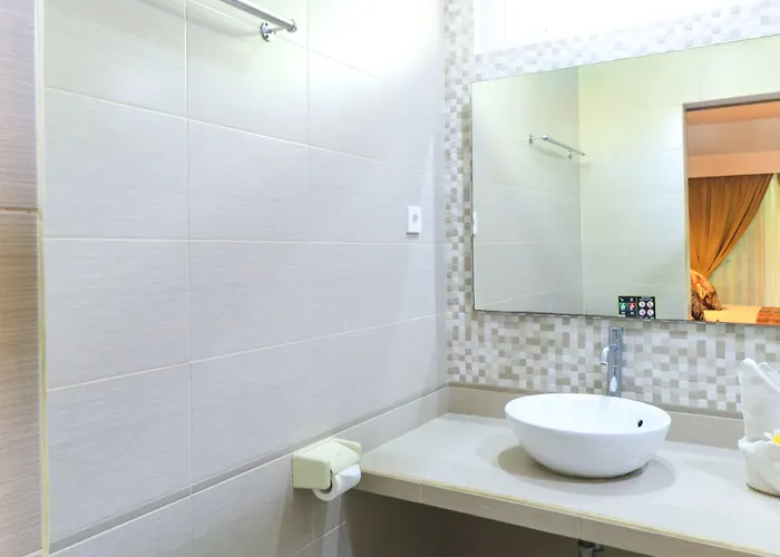 Hotel Ayu Lili Garden Hotel Kuta 3*